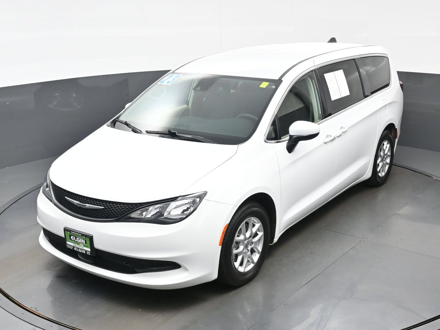 Used 2023 Chrysler Voyager LX FWD image 38