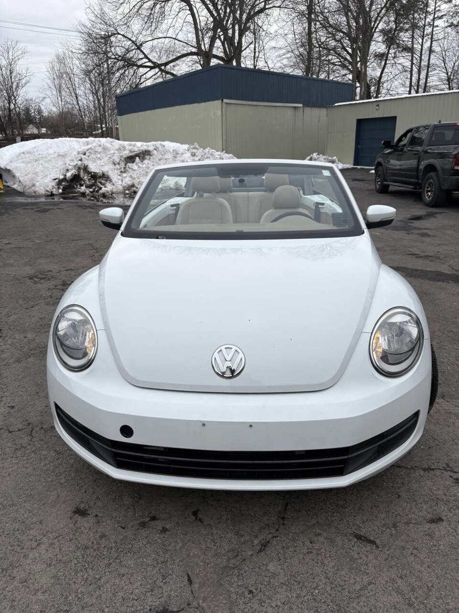 Used 2015 Volkswagen Beetle 1.8T FWD image 3