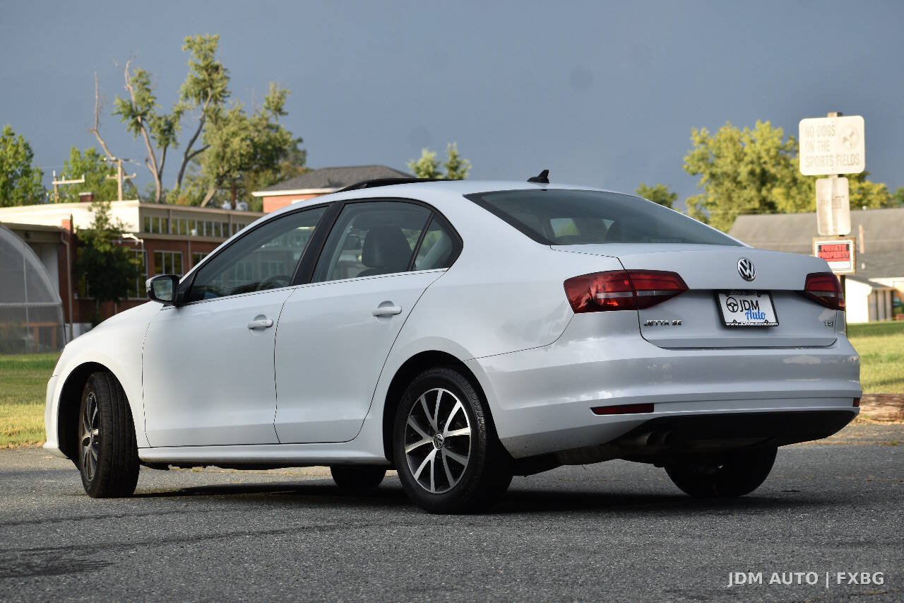Used 2017 Volkswagen Jetta SE FWD image 7