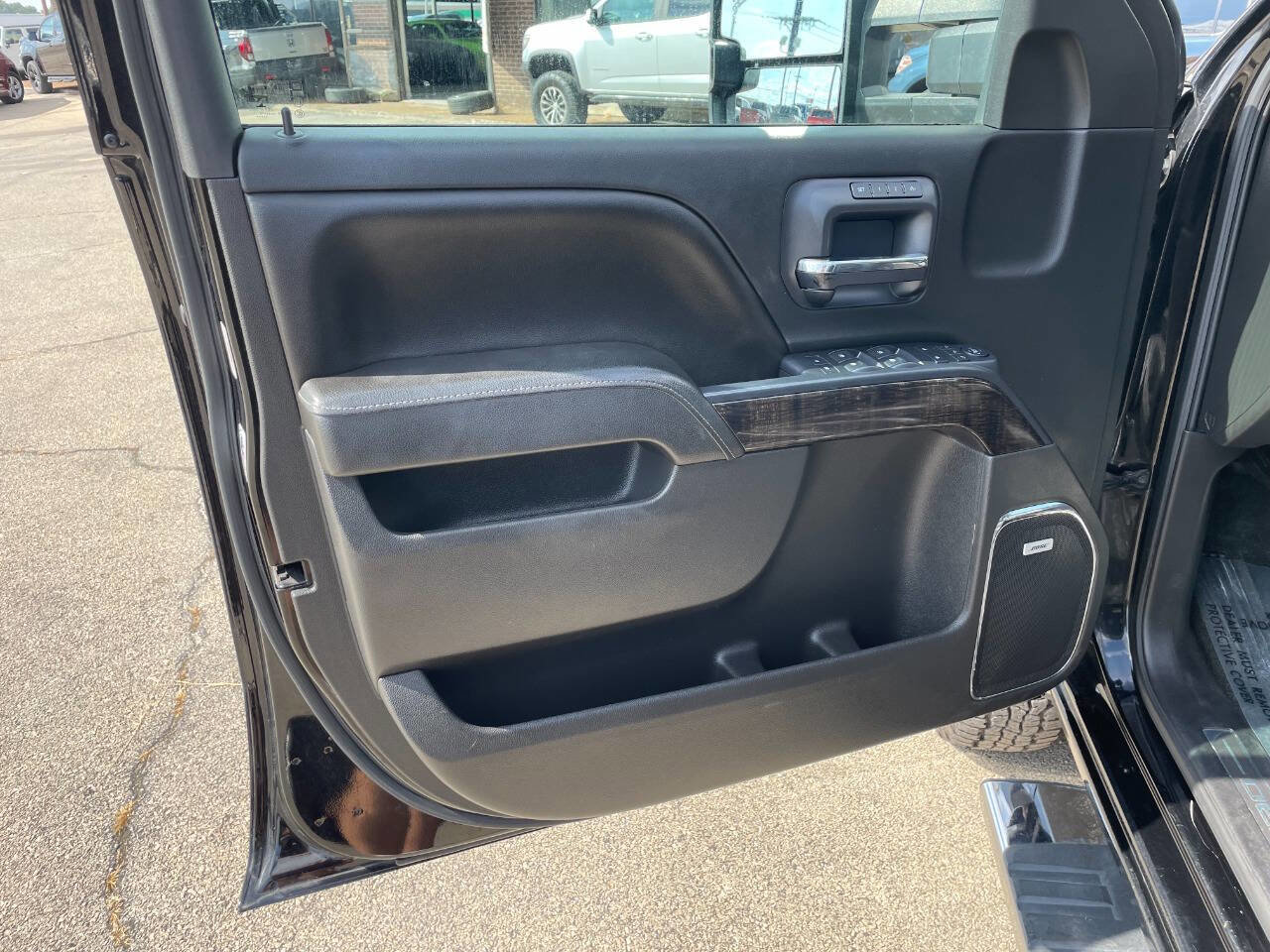 Used 2015 GMC Sierra 3500 Denali w/ Duramax Plus Package image 17