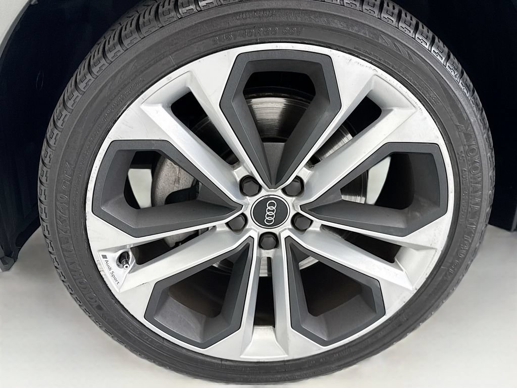 Used 2020 Audi Q3 2.0T Premium Plus AWD/4WD image 29