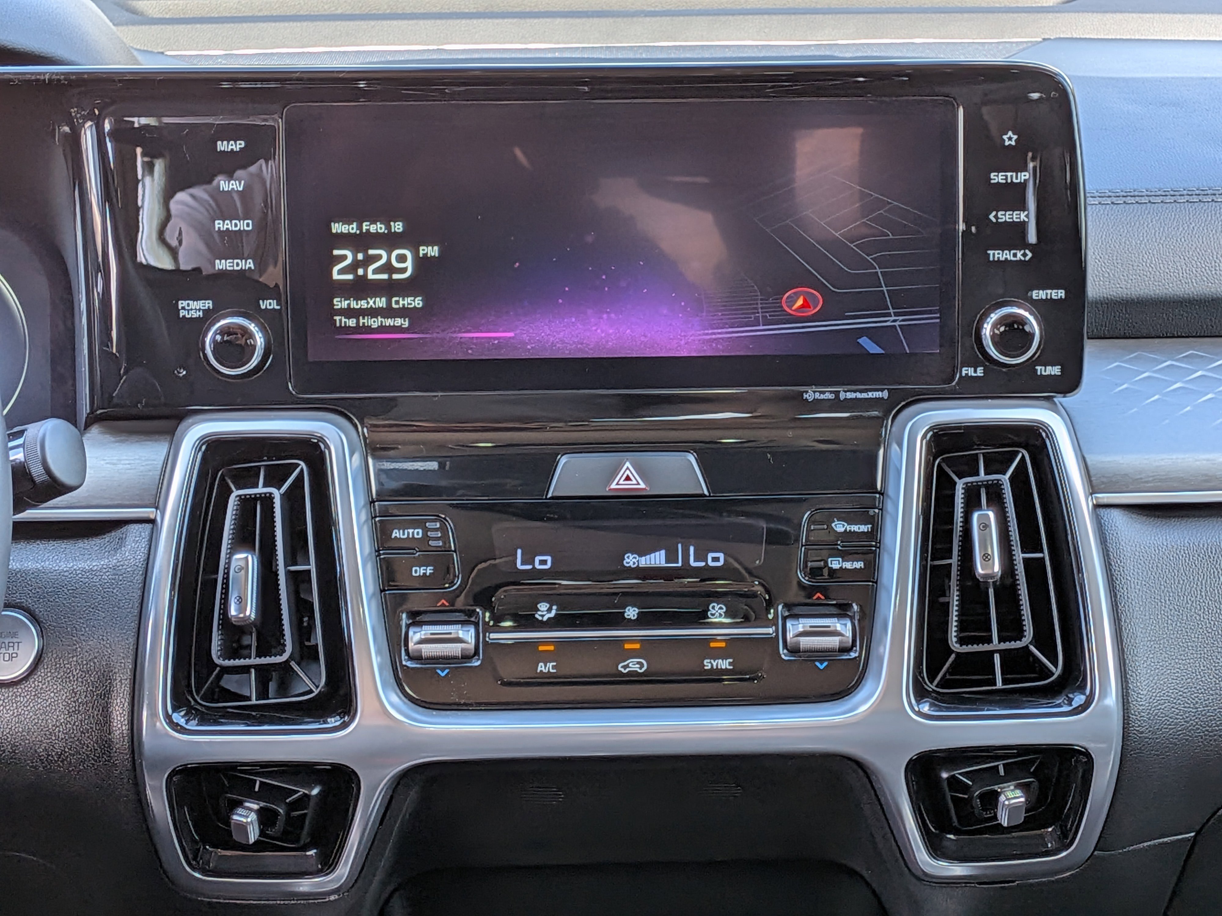 Used 2023 Kia Sorento SX image 24