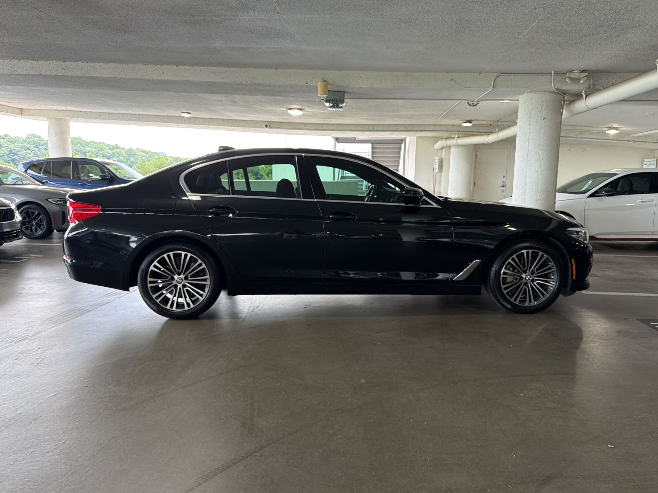 Used 2019 BMW 540i RWD image 5