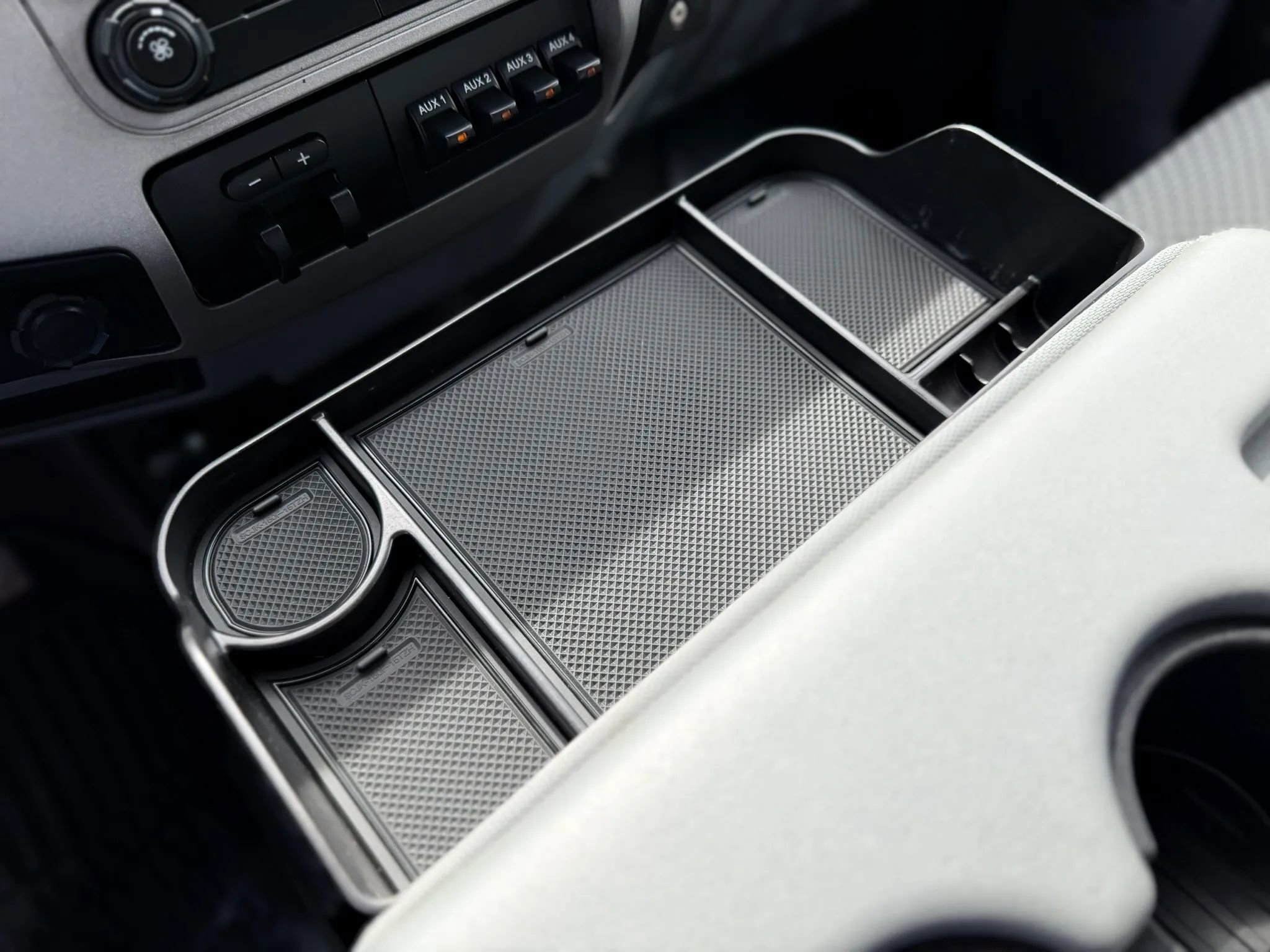 Used 2016 Ford F350 XLT w/ XLT Premium Package AWD/4WD image 29