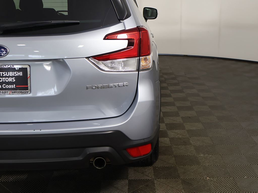 Used 2022 Subaru Forester Limited AWD/4WD image 17