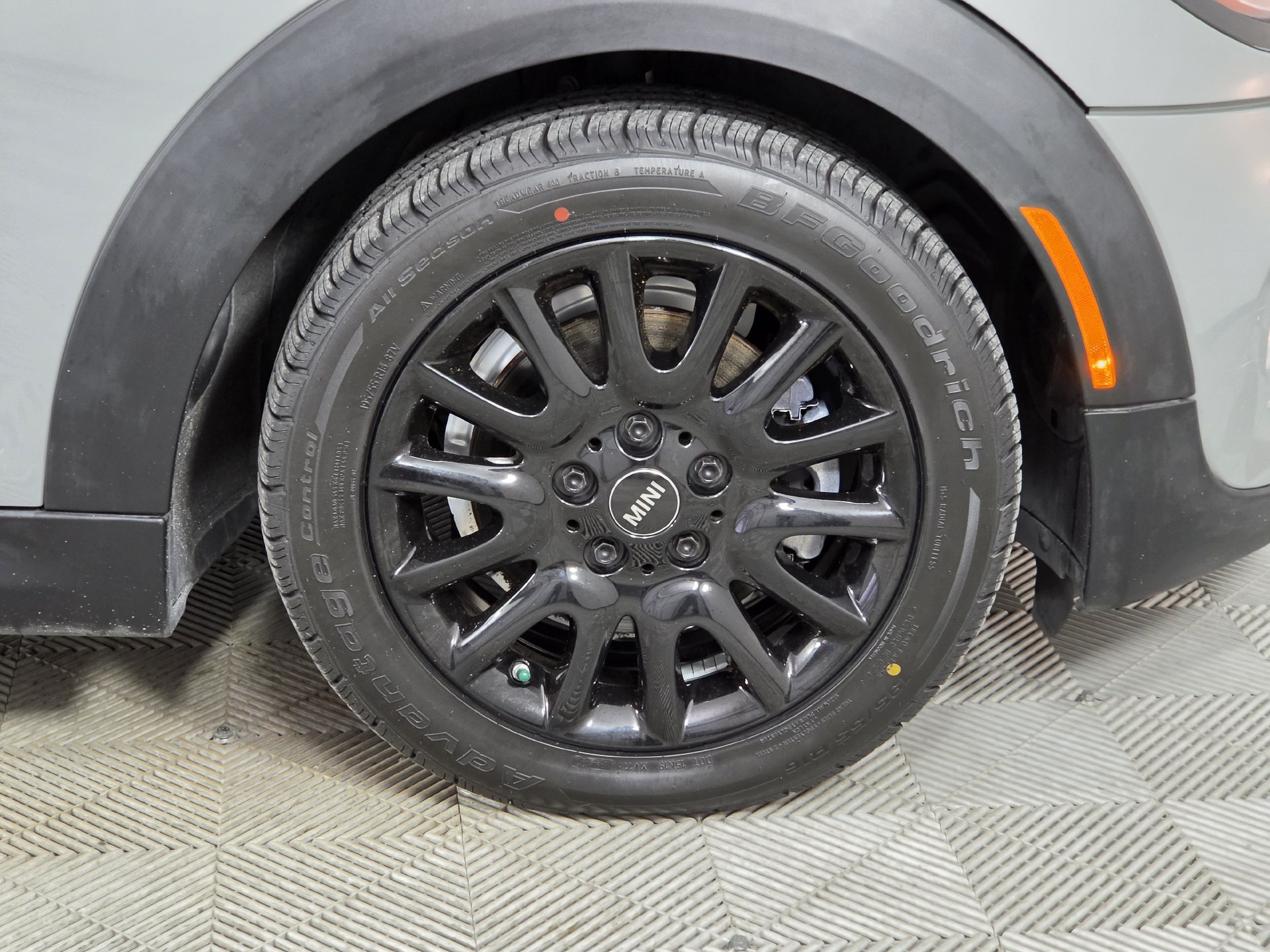 Used 2016 MINI Cooper 2-Door Hardtop FWD image 34