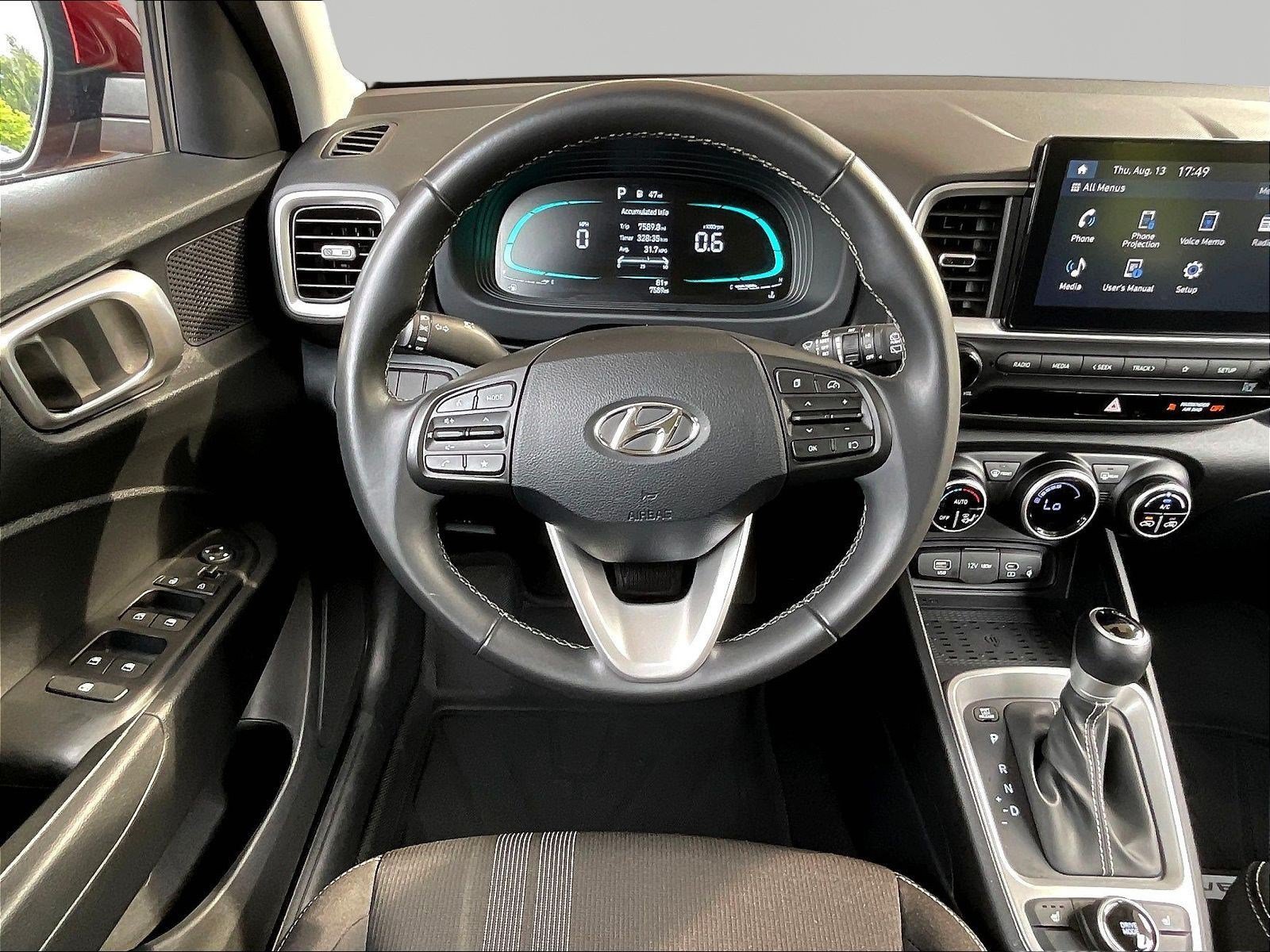 Used 2026 Hyundai Venue SEL FWD image 8