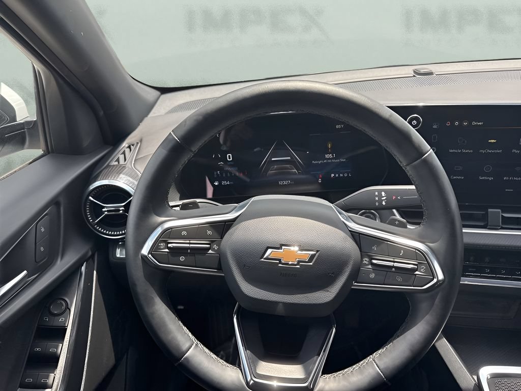 Used 2026 Chevrolet Equinox LT FWD image 24