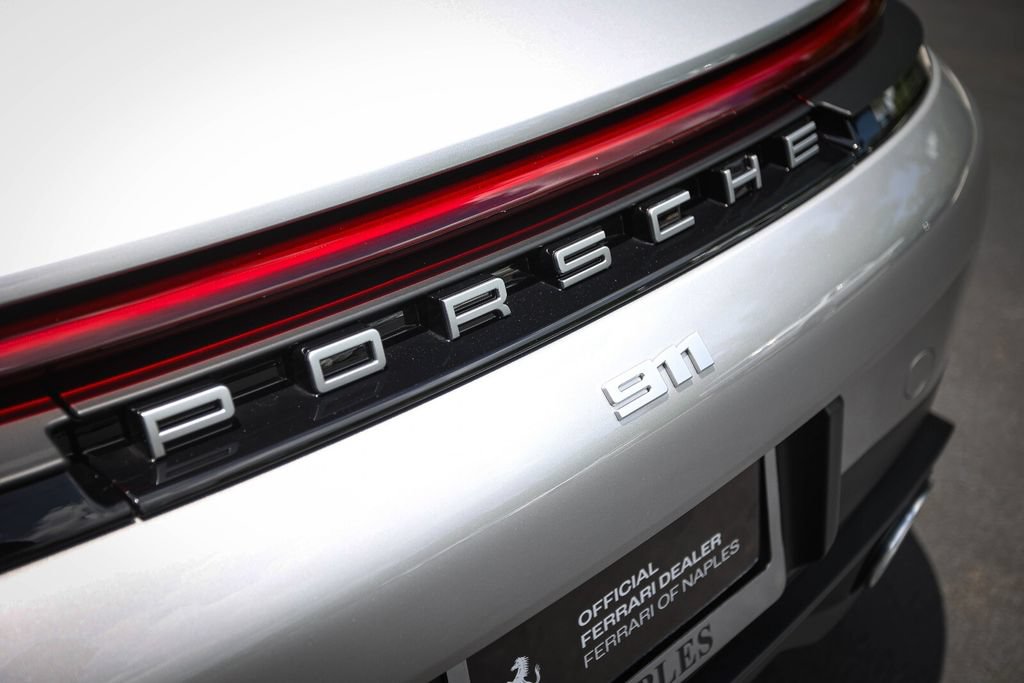 Used 2025 Porsche 911 Carrera RWD image 18