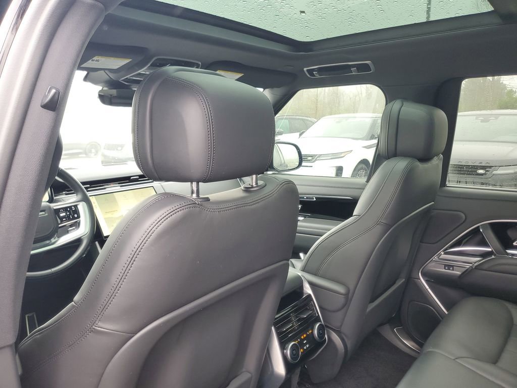Certified 2024 Land Rover Range Rover SE AWD/4WD image 23