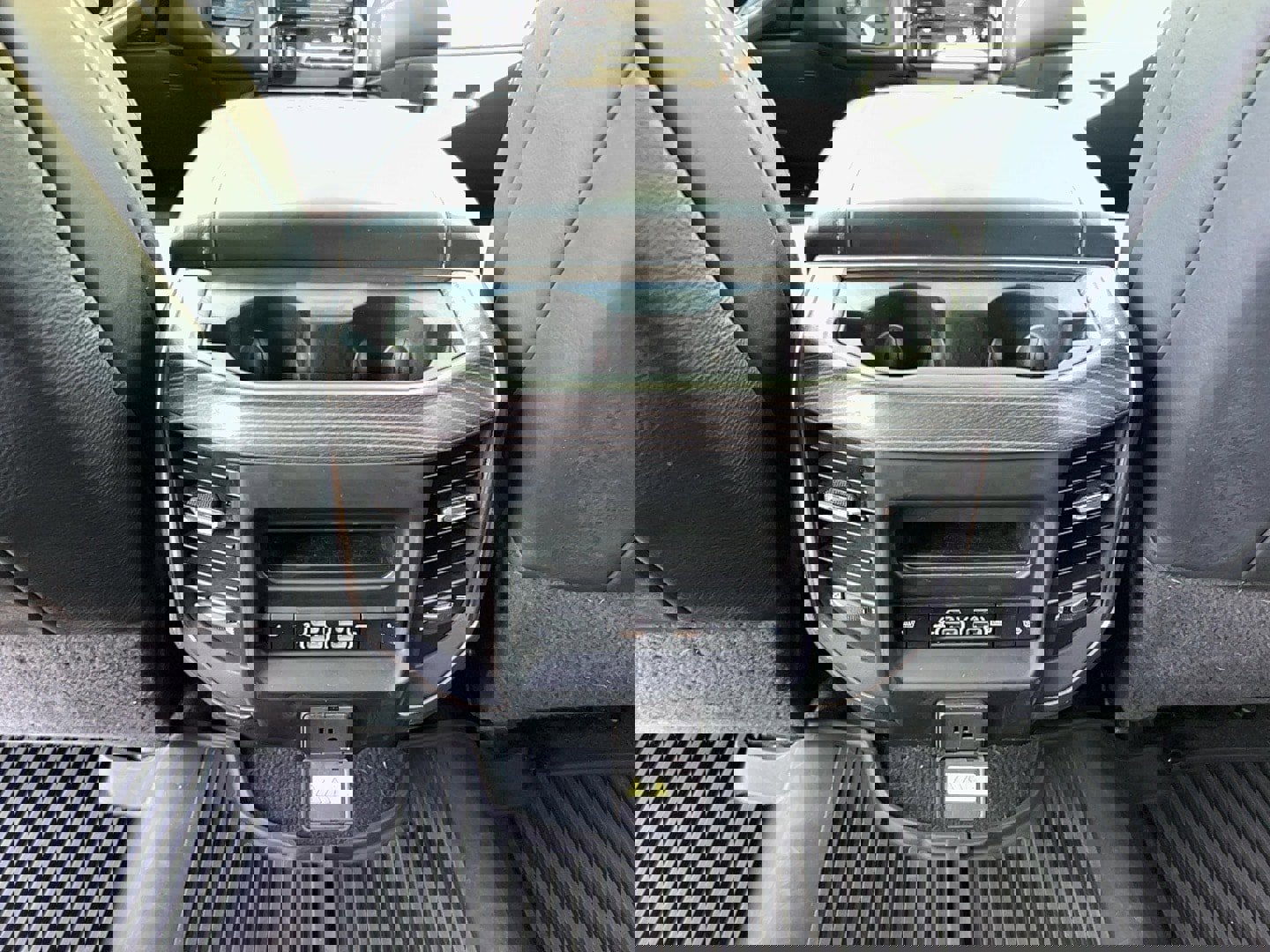 Used 2019 RAM 2500 Limited image 32