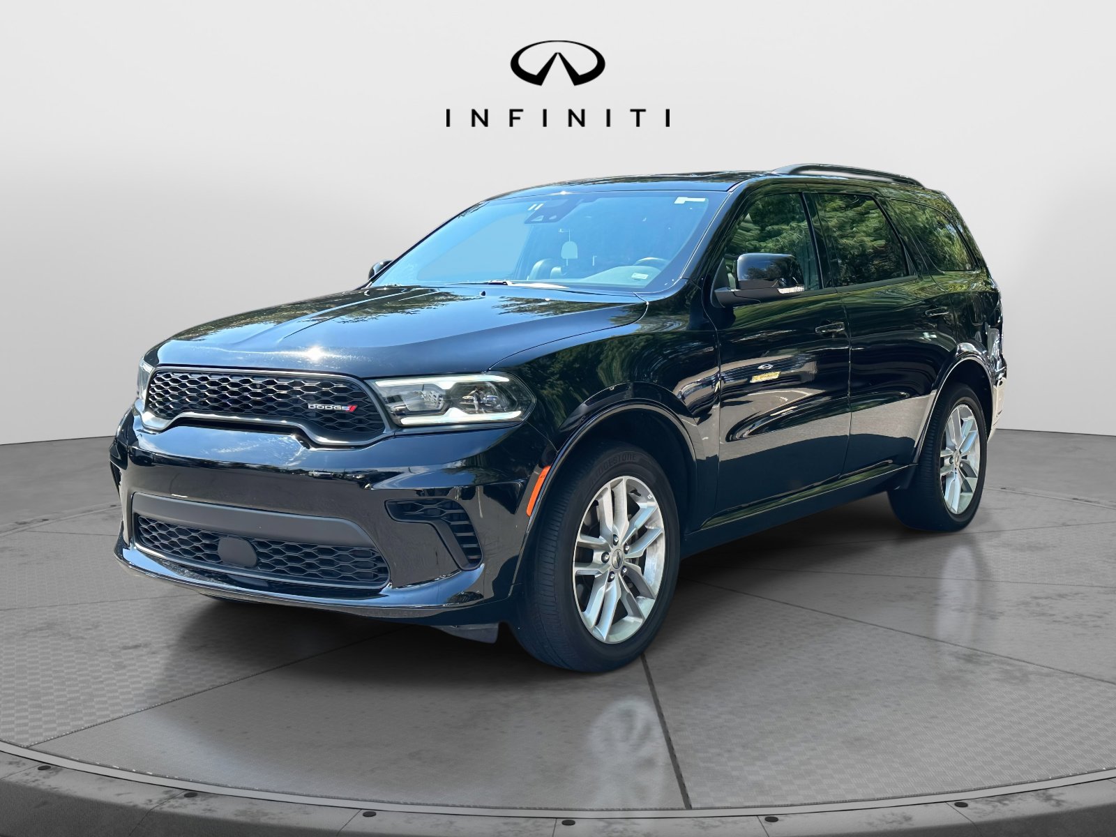 Used 2024 Dodge Durango GT image 2