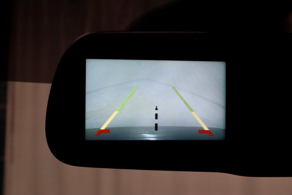 Used 2019 Dodge Journey SE image 2