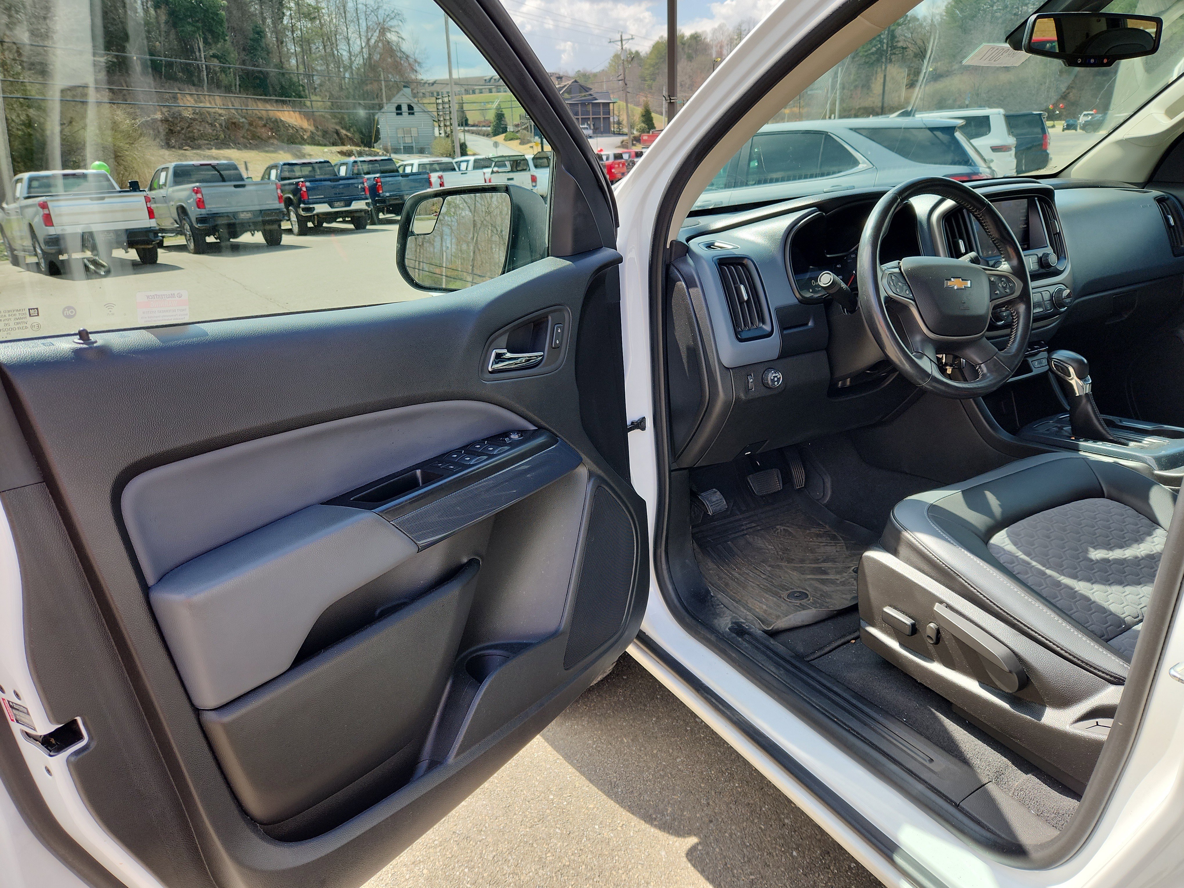 Used 2022 Chevrolet Colorado Z71 image 19