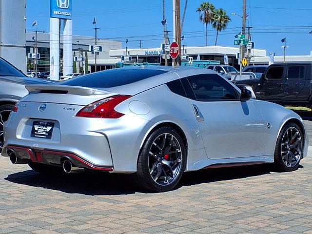 Used 2016 Nissan 370Z NISMO RWD image 5