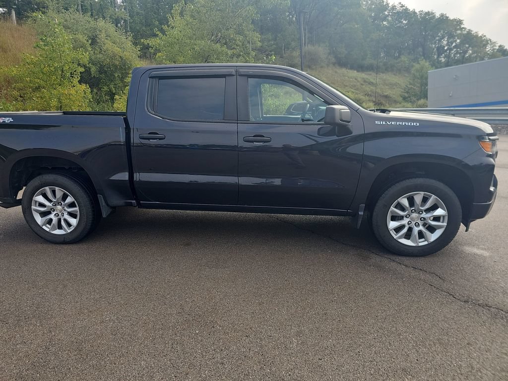 Used 2022 Chevrolet Silverado 1500 Custom AWD/4WD image 4