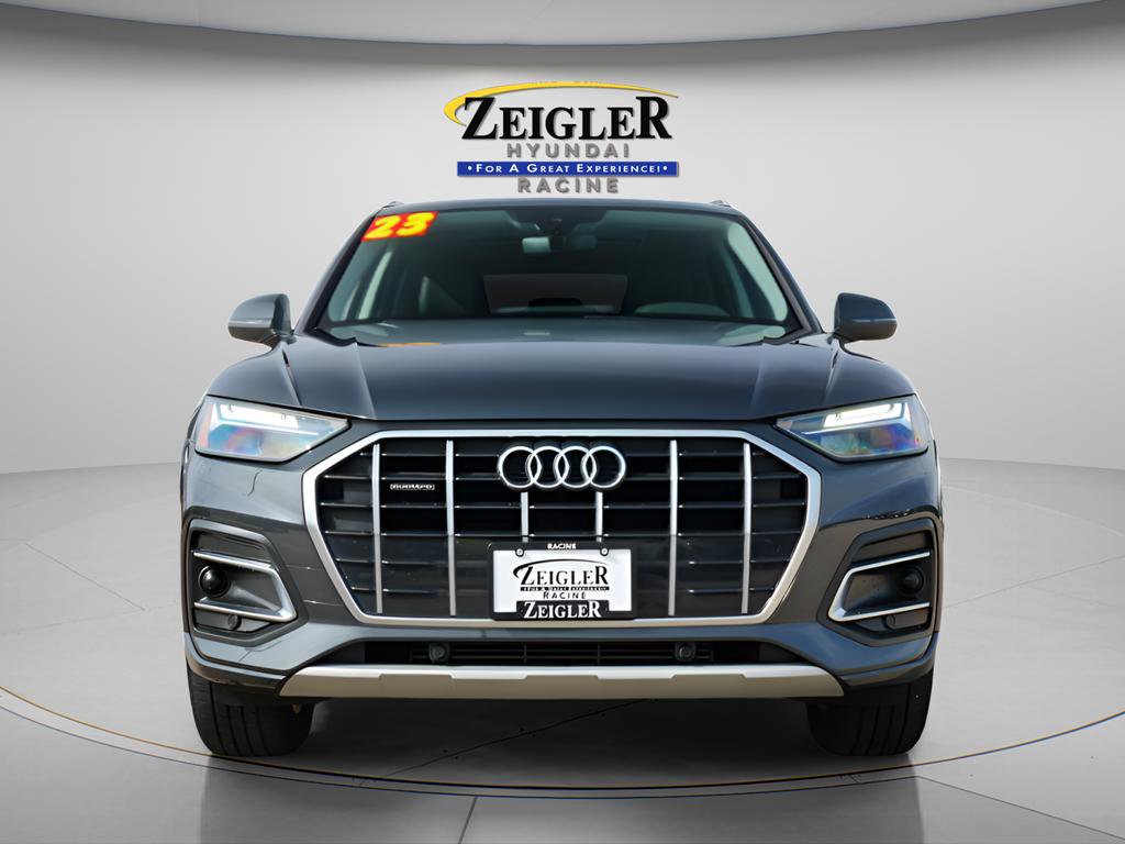 Used 2023 Audi Q5 2.0T Premium w/ Convenience Package image 2