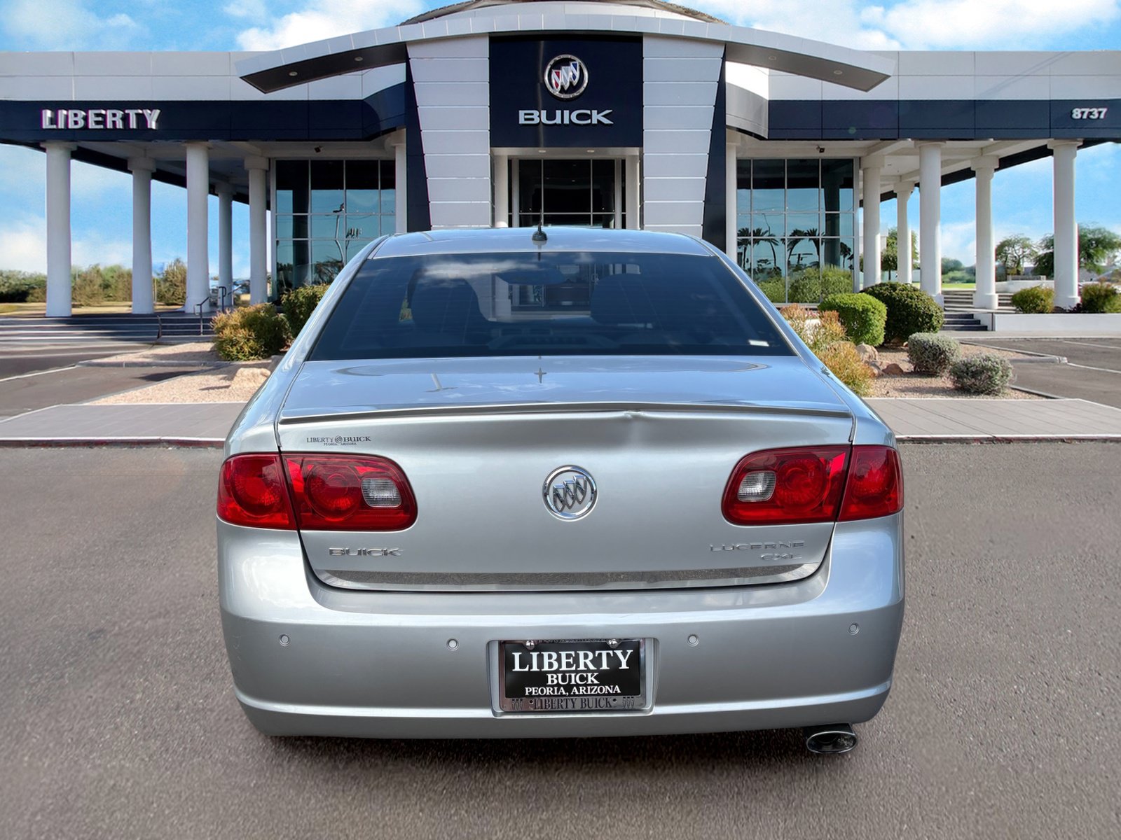Used 2007 Buick Lucerne CXL FWD image 4