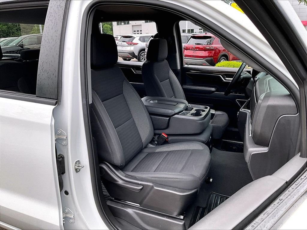 Used 2023 Chevrolet Silverado 1500 LT AWD/4WD image 11