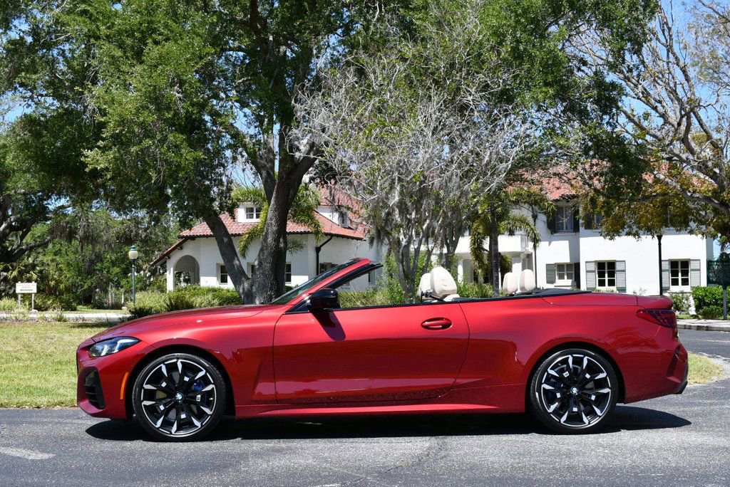Used 2025 BMW M440i Convertible RWD image 26