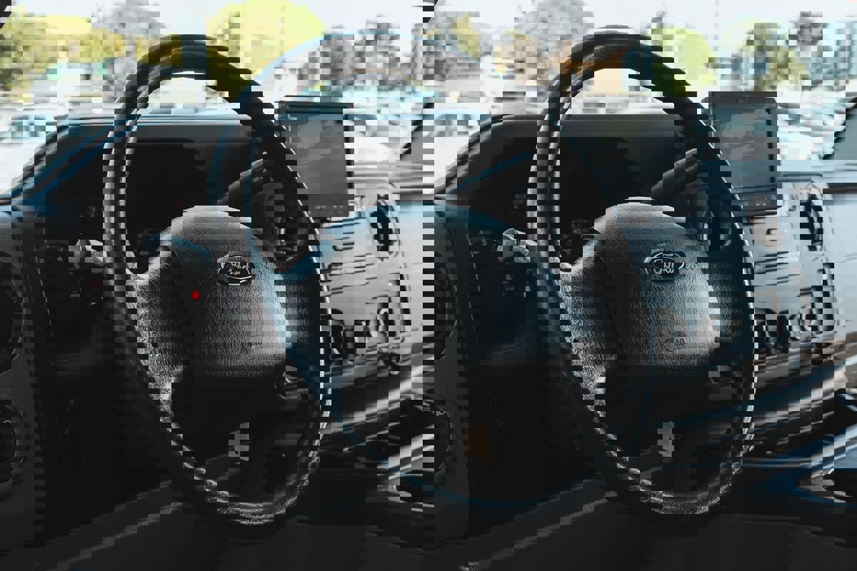 Used 2014 Ford E-150 and Econoline 150 w/ Power Group image 17