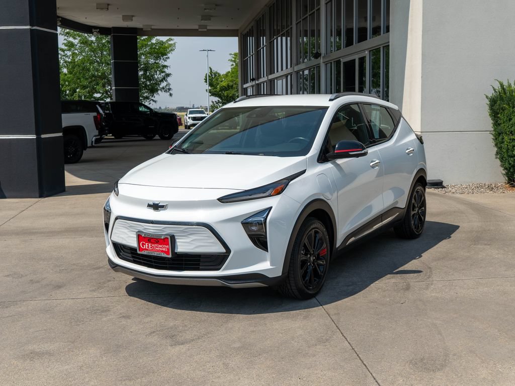 Certified 2023 Chevrolet Bolt EUV Premier w/ Redline Edition FWD image 3