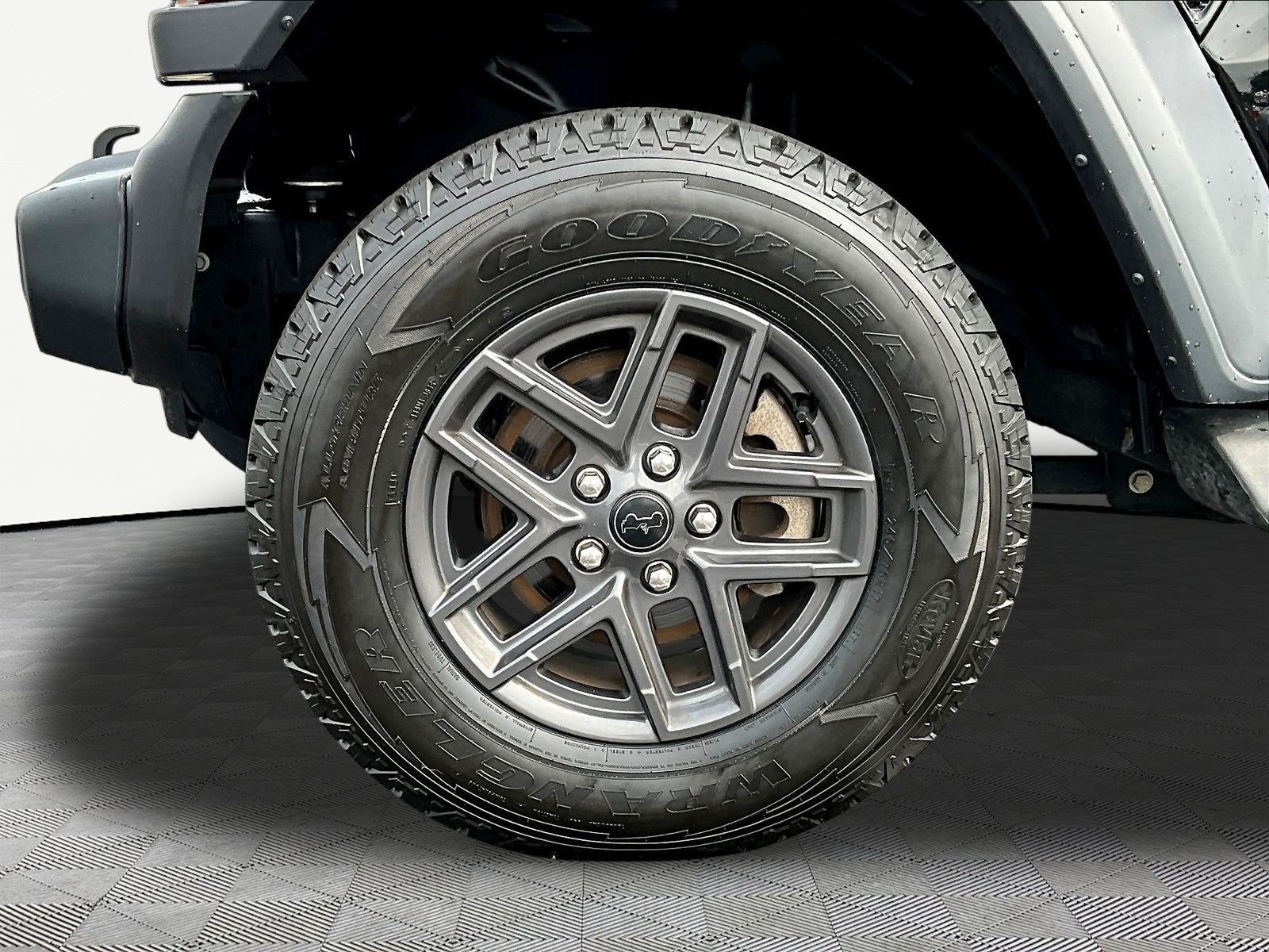 Used 2024 Jeep Wrangler Sport AWD/4WD image 31
