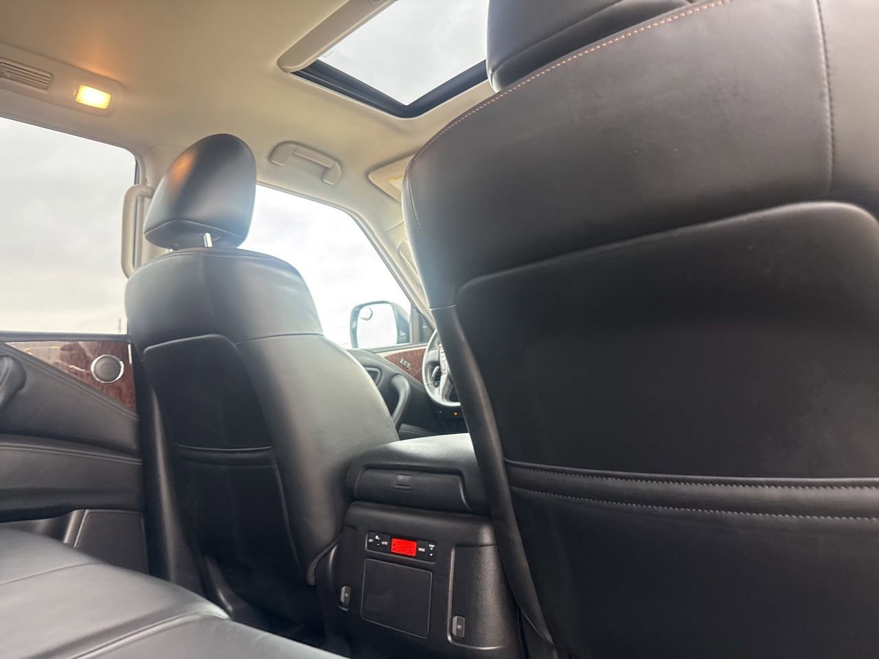 Used 2020 Nissan Armada SL w/ Premium Package image 33