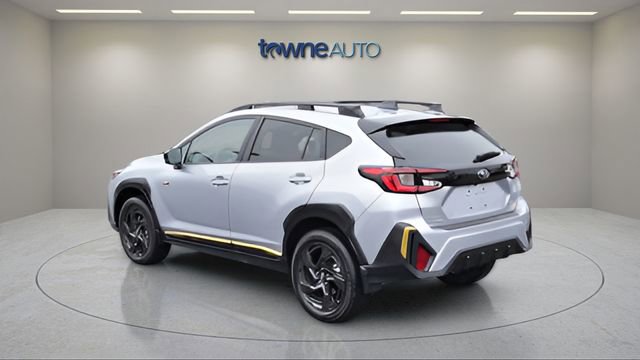Used 2025 Subaru Crosstrek 2.5i Sport AWD/4WD image 3