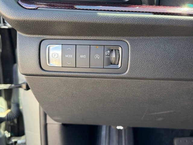 Used 2025 Chevrolet Traverse Z71 w/ Driver Confidence Package AWD/4WD image 18
