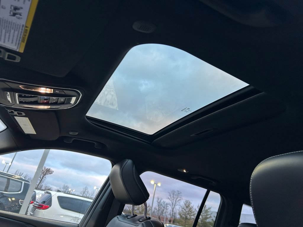 New 2025 Jeep Grand Cherokee 4WD image 24