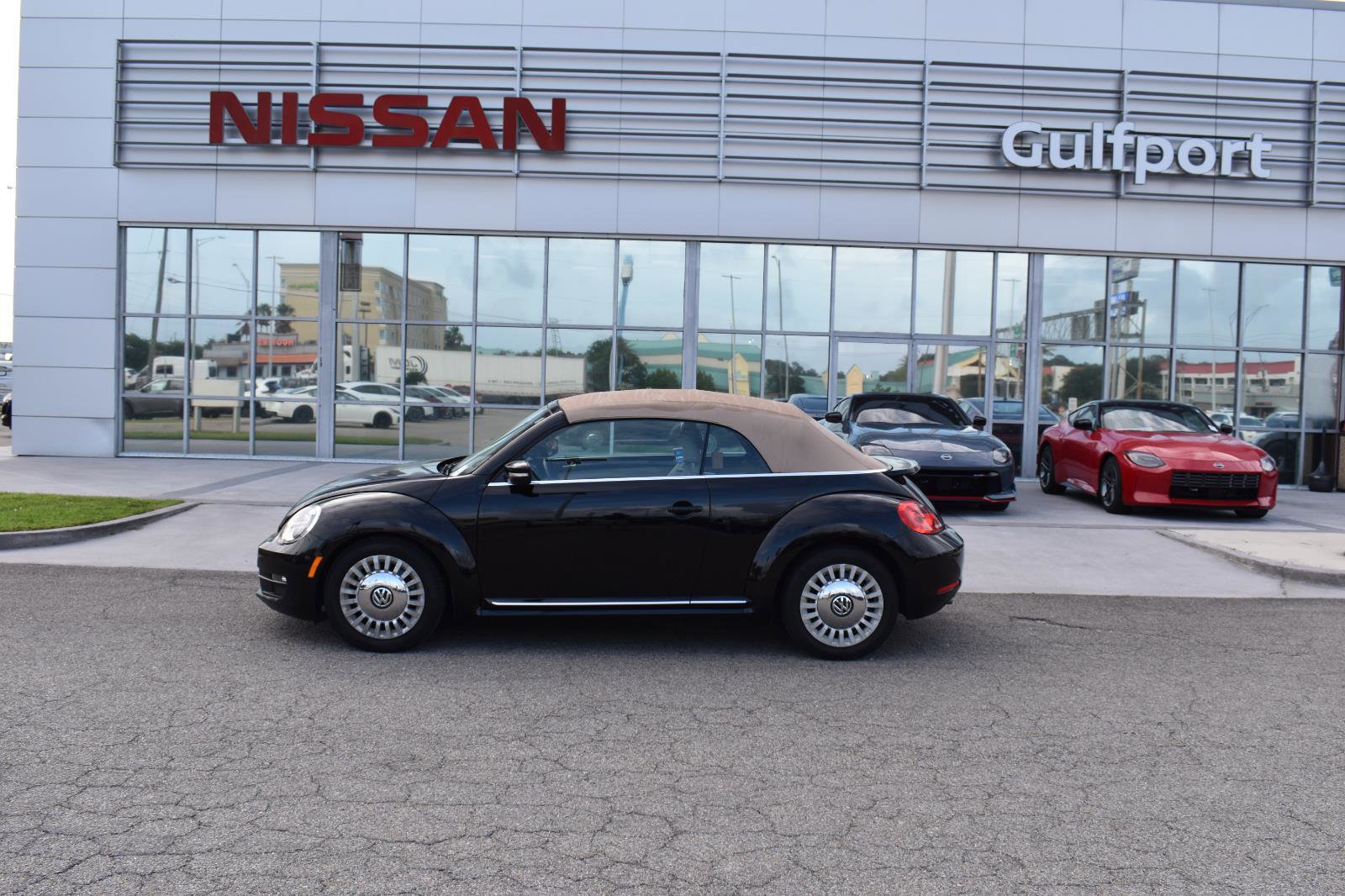 Used 2014 Volkswagen Beetle 1.8T FWD image 3
