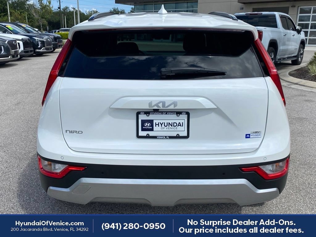 Used 2023 Kia Niro EX FWD image 27
