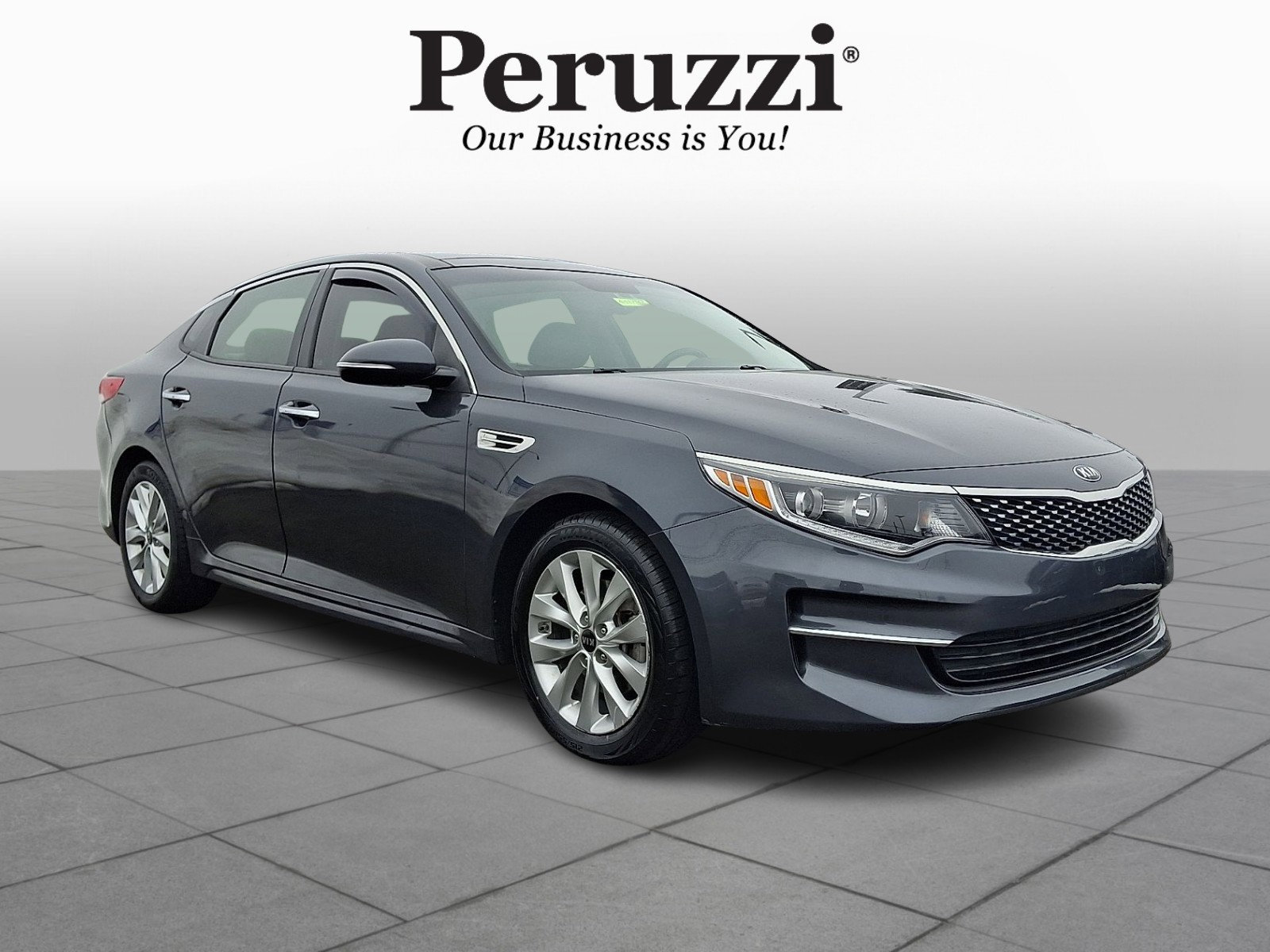 Used 2018 Kia Optima EX w/ Premium Package image 1