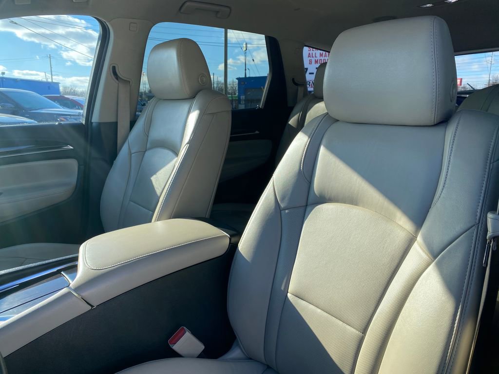 Used 2021 Buick Enclave Essence image 10