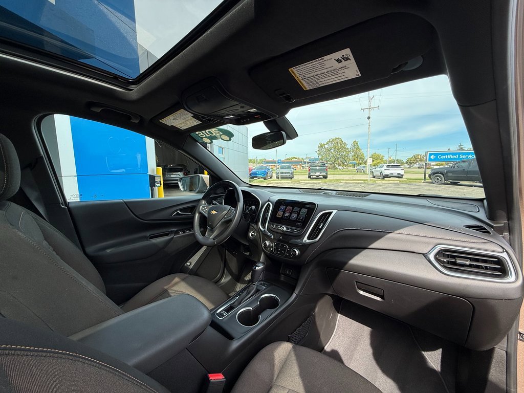 Certified 2018 Chevrolet Equinox LT w/ Sun & Infotainment Package image 34