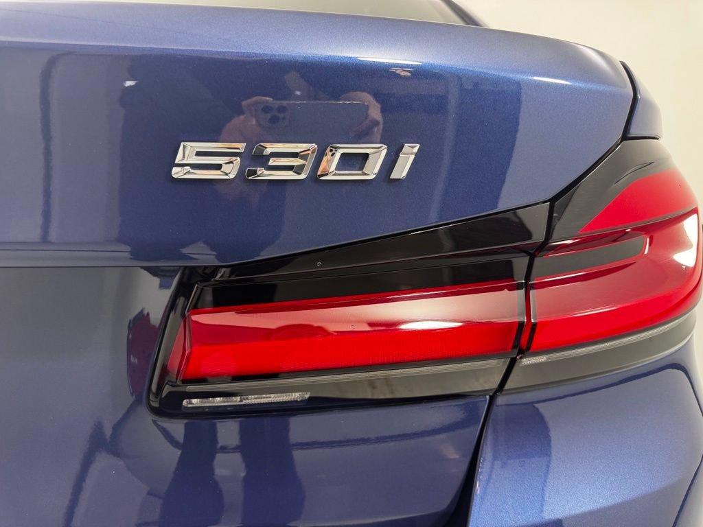 Used 2022 BMW 530i xDrive w/ Premium Package AWD/4WD image 7