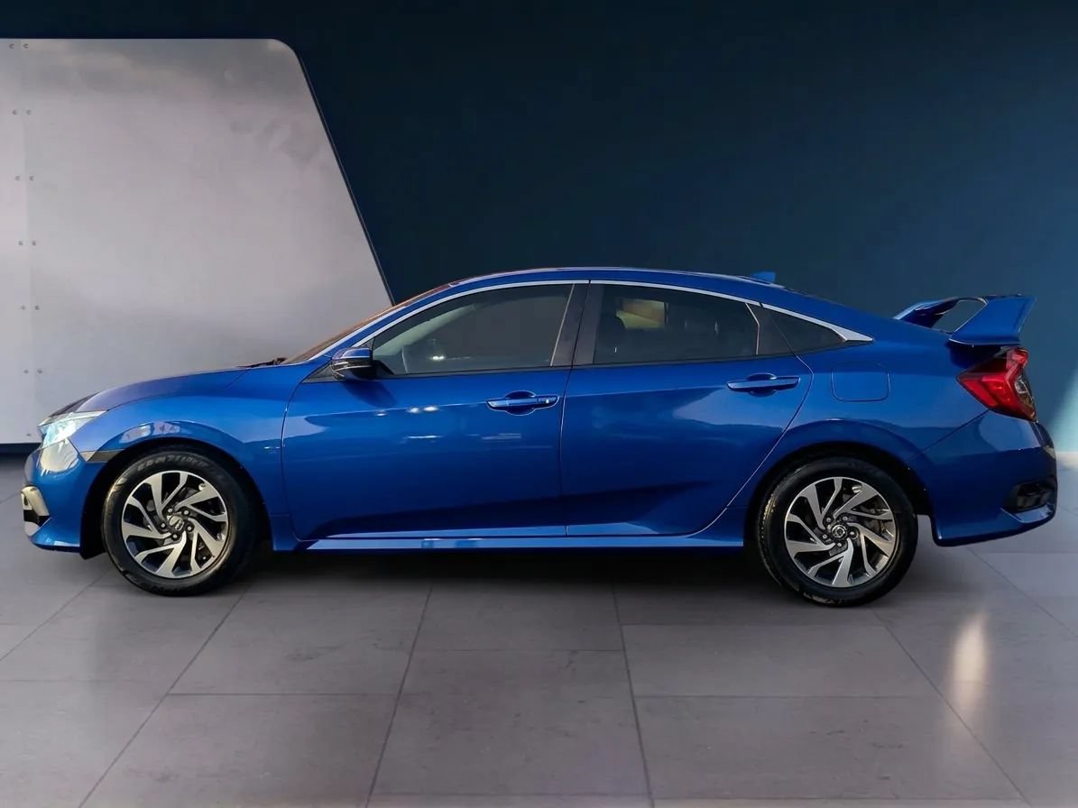 Used 2018 Honda Civic EX image 2