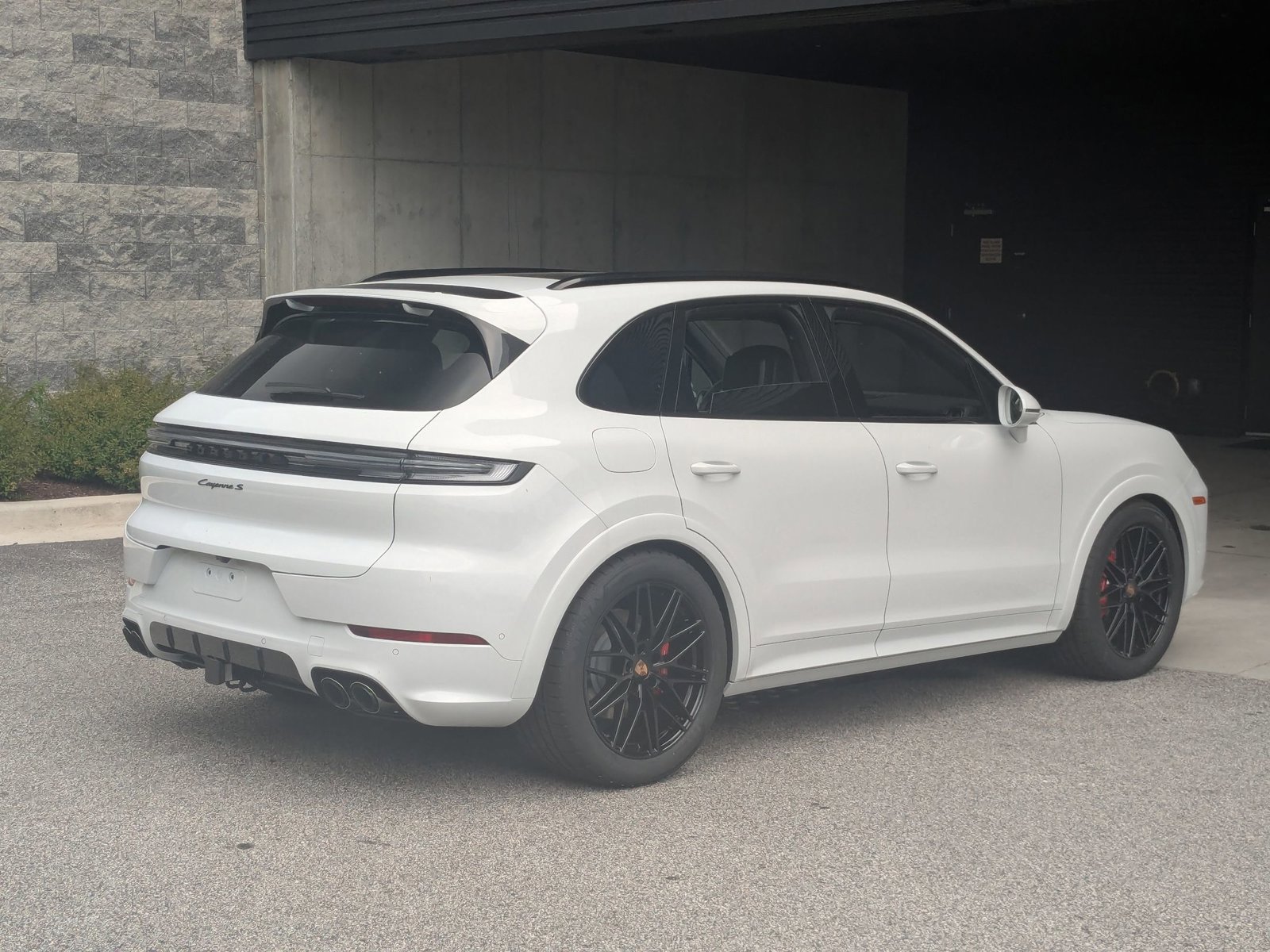 Certified 2025 Porsche Cayenne S AWD/4WD image 9