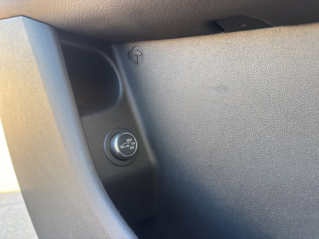 Used 2023 Cadillac XT4 Premium Luxury image 11