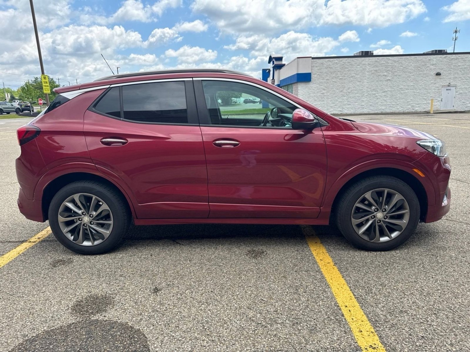 Used 2020 Buick Encore GX Select w/ Sport Touring Package AWD/4WD image 9