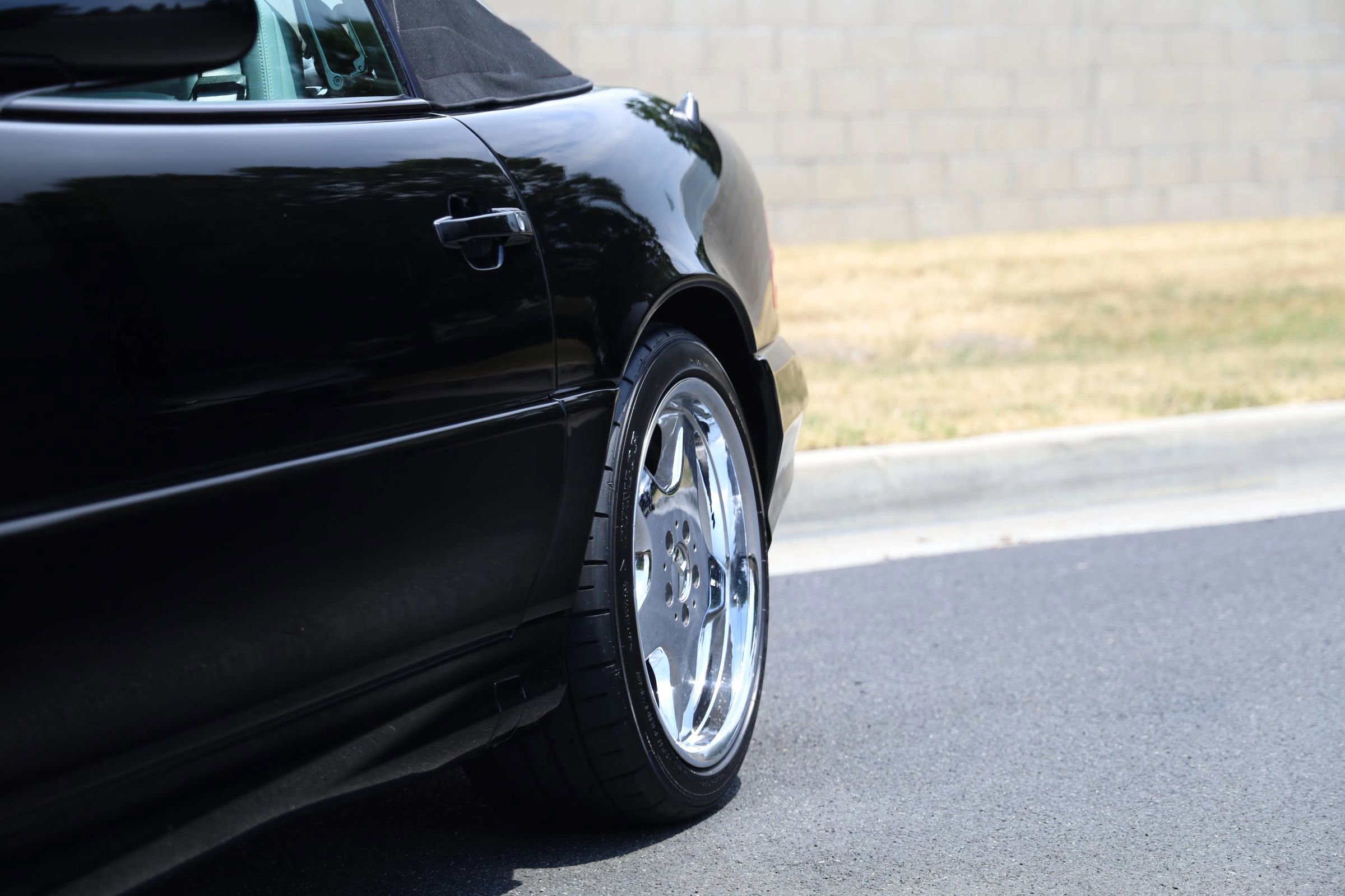 Used 2001 Mercedes-Benz SL 500 image 17