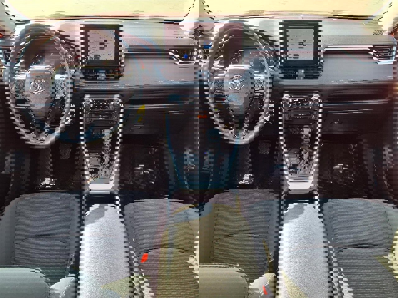 Used 2024 Toyota RAV4 LE image 12