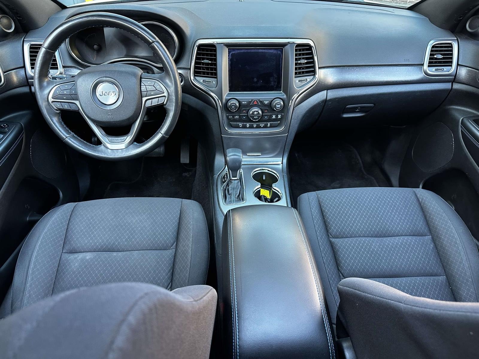Used 2018 Jeep Grand Cherokee Laredo AWD/4WD image 21