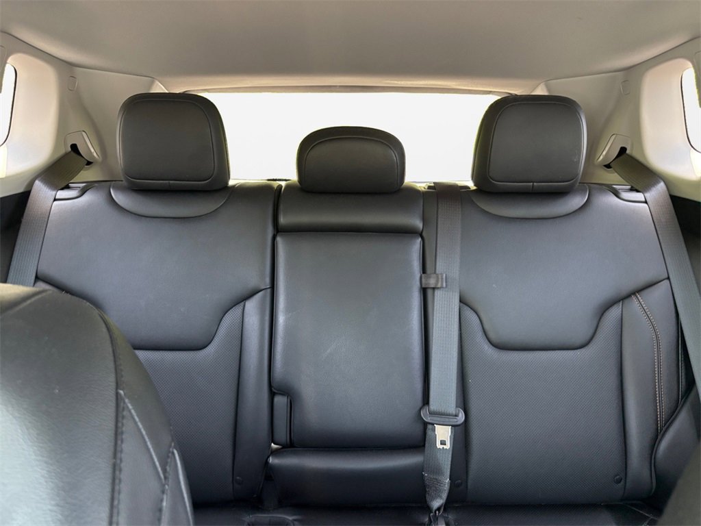 Certified 2022 Jeep Compass Limited image 16