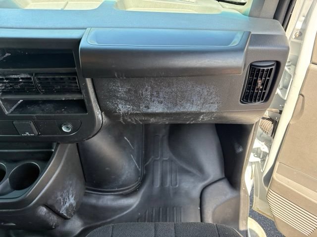 Used 2025 GMC Savana 2500 w/ Driver Convenience Package RWD image 21