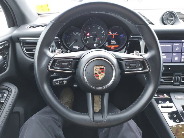 Used 2023 Porsche Macan image 13