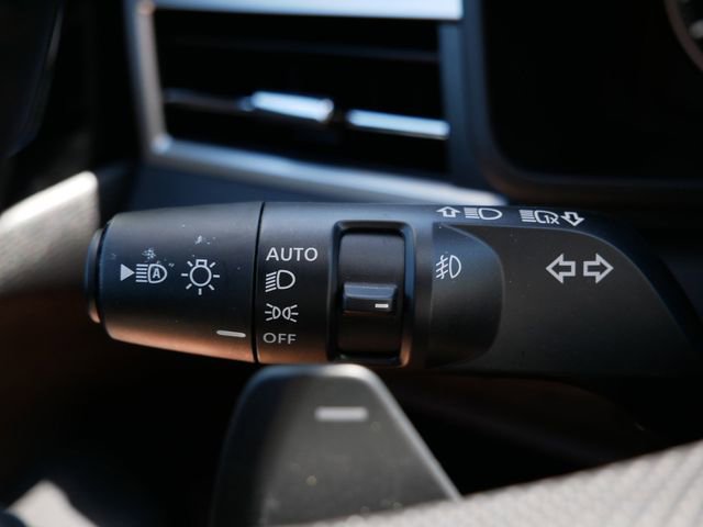 Used 2025 Mitsubishi Outlander SE AWD/4WD image 19