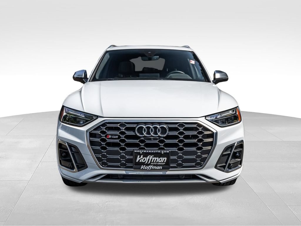 Used 2021 Audi SQ5 Premium Plus w/ Premium Plus Package AWD/4WD image 3