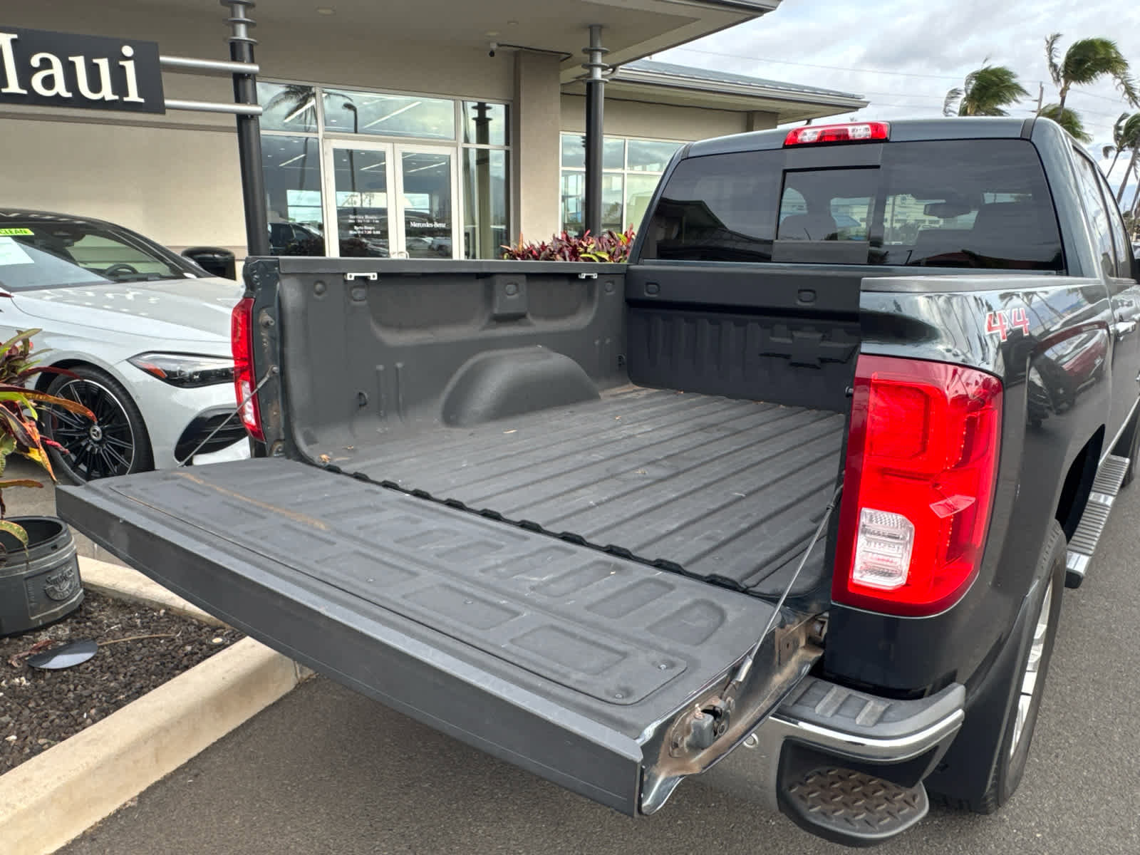 Used 2017 Chevrolet Silverado 1500 LTZ w/ LTZ Plus Package image 8
